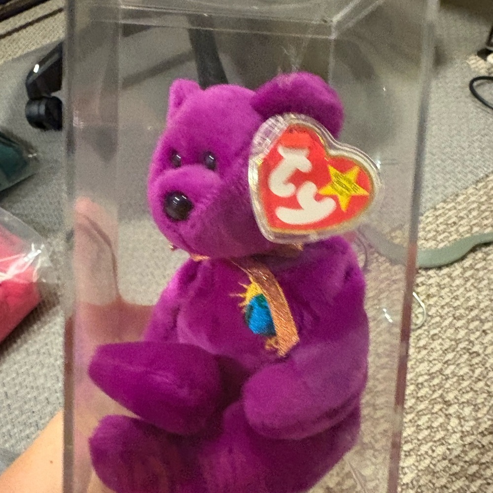 1999 TY Beanie Baby Millennium purple bear gold ribbon Earth/“2000” chest patch - Picture 11 of 11